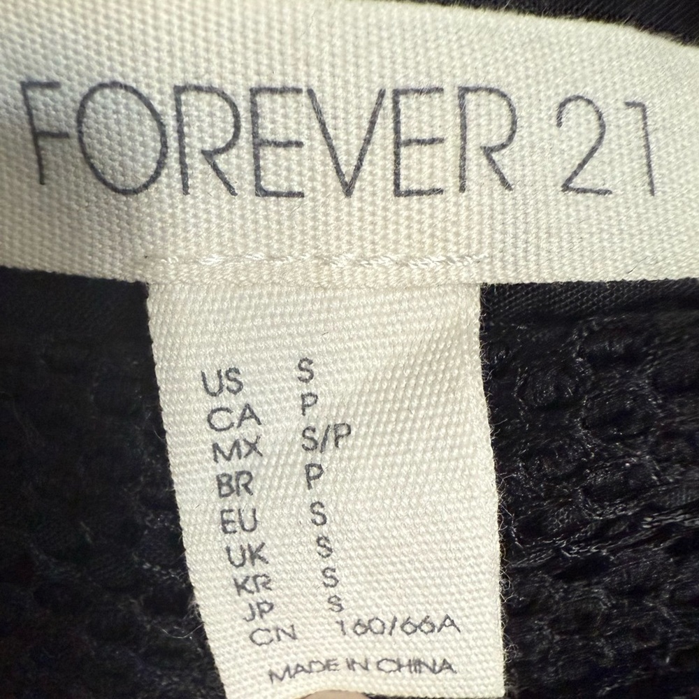 FOREVER 21 Black Women's Skirt - Small - Picture 8 of 8